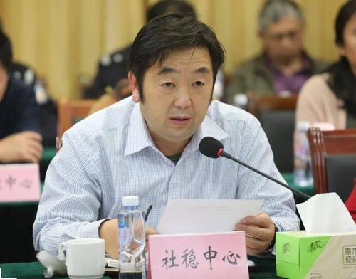 副镇长方振南部署城建规划工作 强调规划引领与精细管理